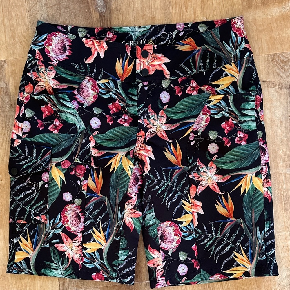 Shredly Women's Floral Black Shorts